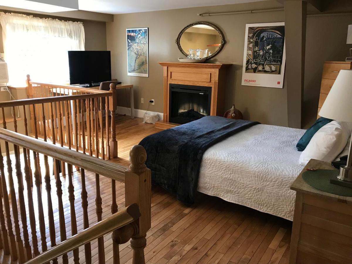 Leaside Manor 4* St. John's