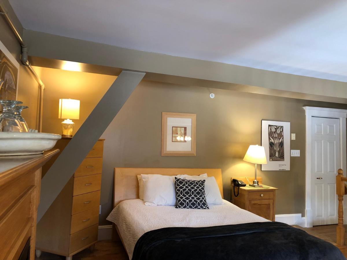 Leaside Manor 4*